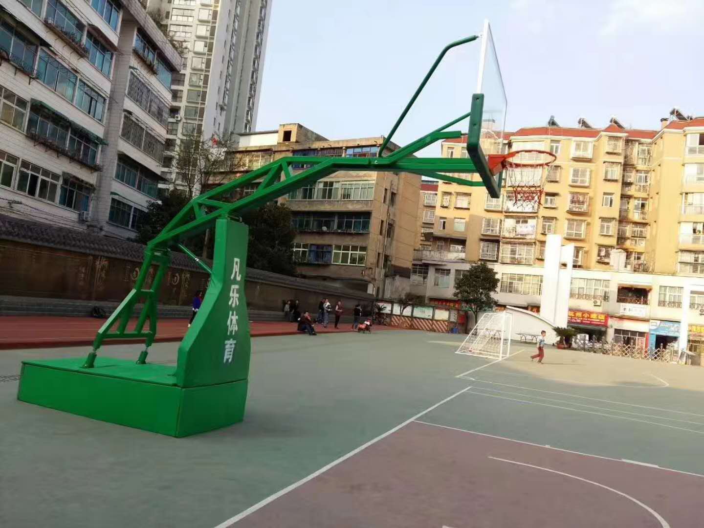 钢化篮板篮球架